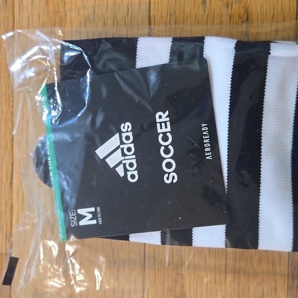 NWT Adidas AEROREADY Soccer Socks Size M Black & White - Picture 2 of 4